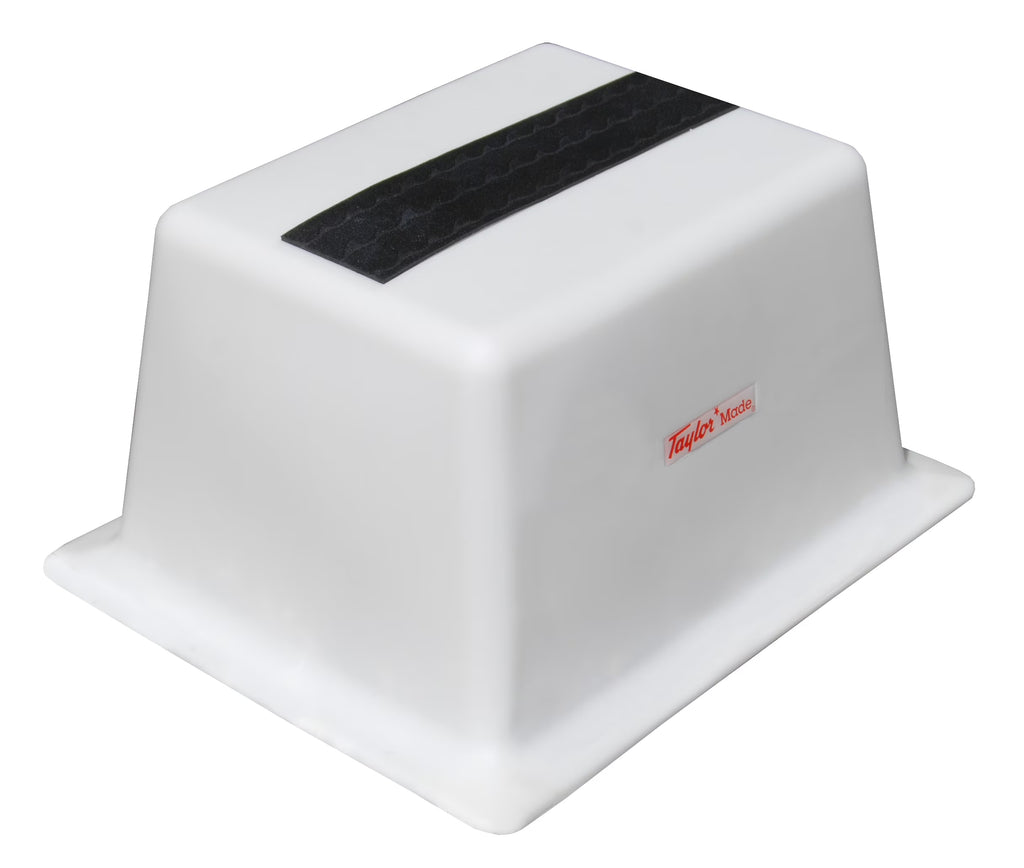 Step-safe Dock Step 22-1/4" D x 18-1/2" W x 11" H M7474