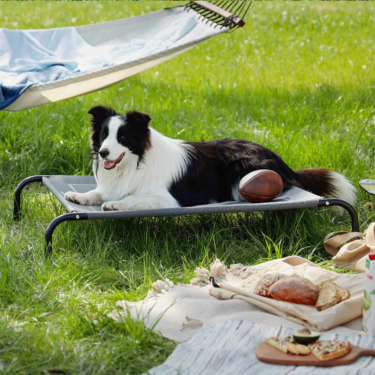 Large Elevated Cooling Outdoor Dog Bed H965