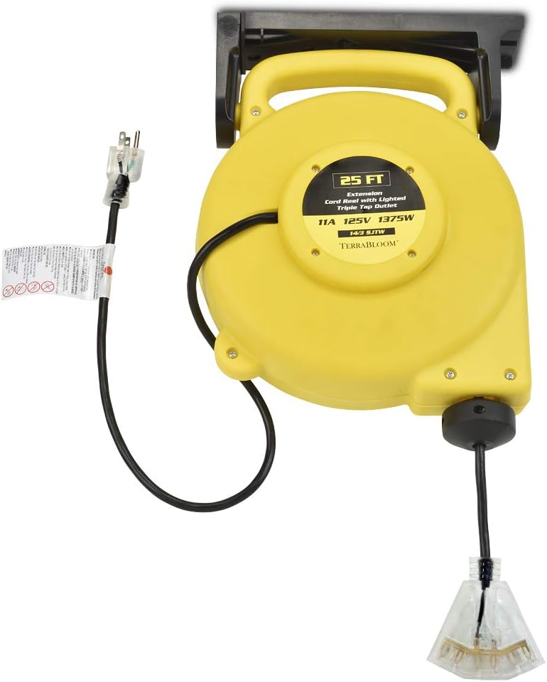 25 Ft Retractable Extension Cord Reel with 3 Outlets O782429
