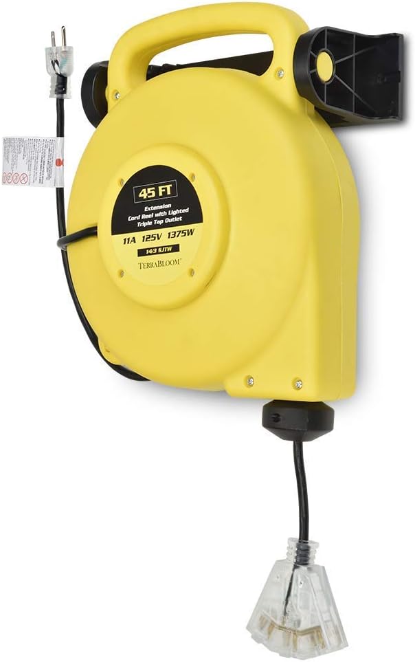 25 Ft Retractable Extension Cord Reel with 3 Outlets O782429