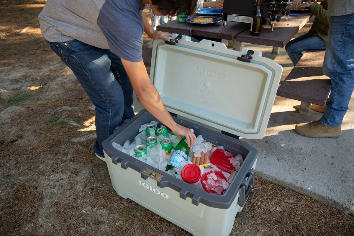 Green 72 QT Ice Chest Cooler K882