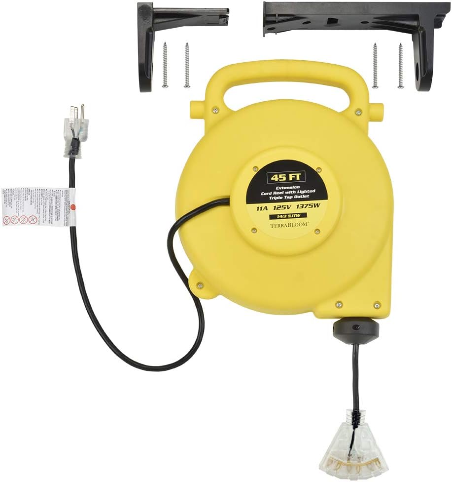 25 Ft Retractable Extension Cord Reel with 3 Outlets O782429