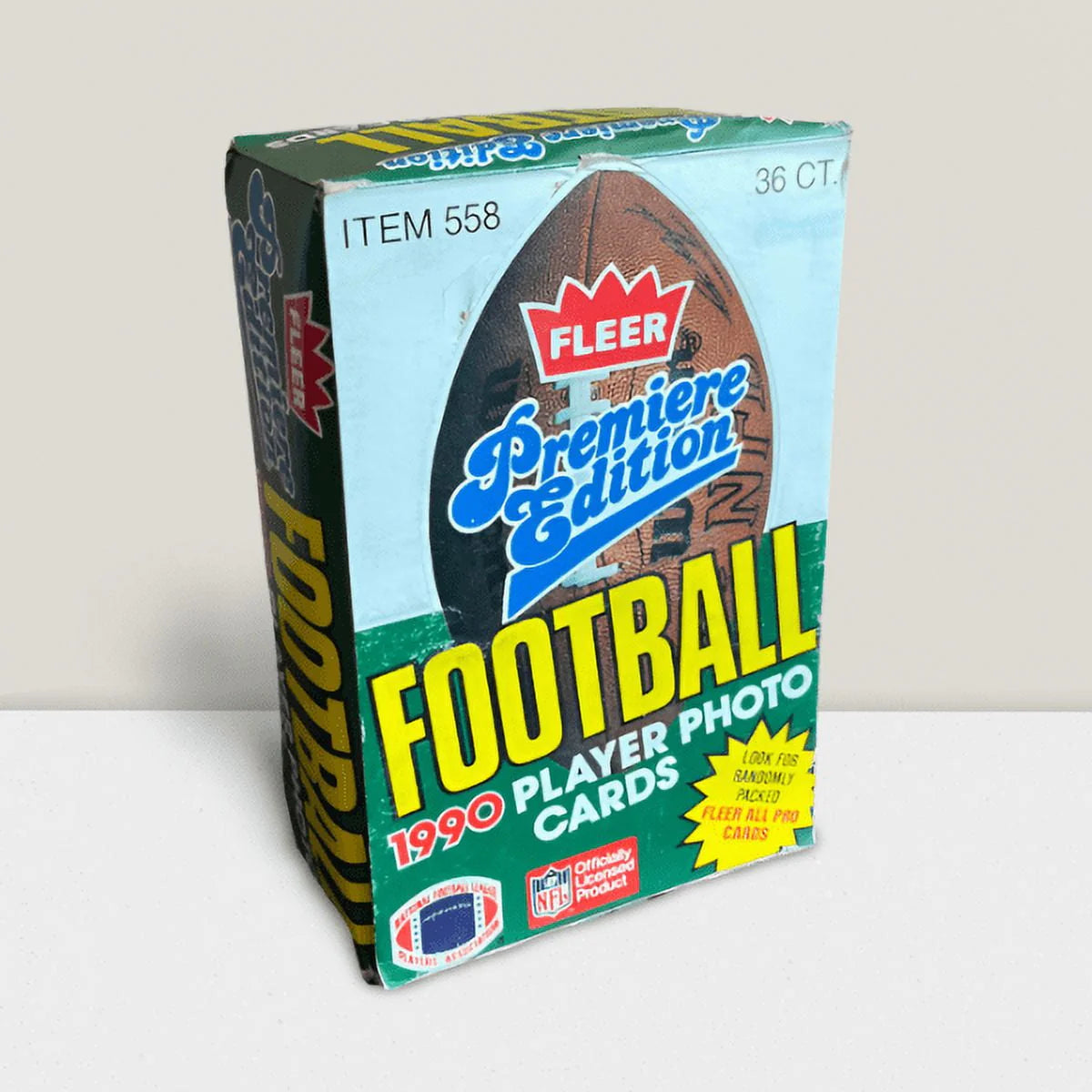 1990 Fleer Football Wax Box 36 Packs Trading Cards A84917