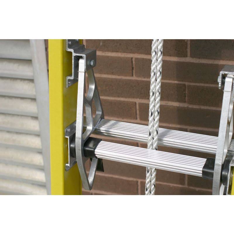 16 Ft Fiberglass Extension Ladder 375lb L393