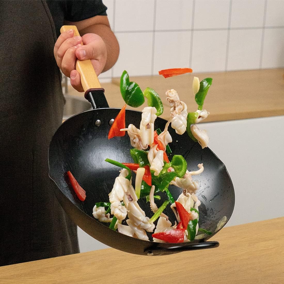 Carbon Steel Wok with Lid 12 Inch B5638