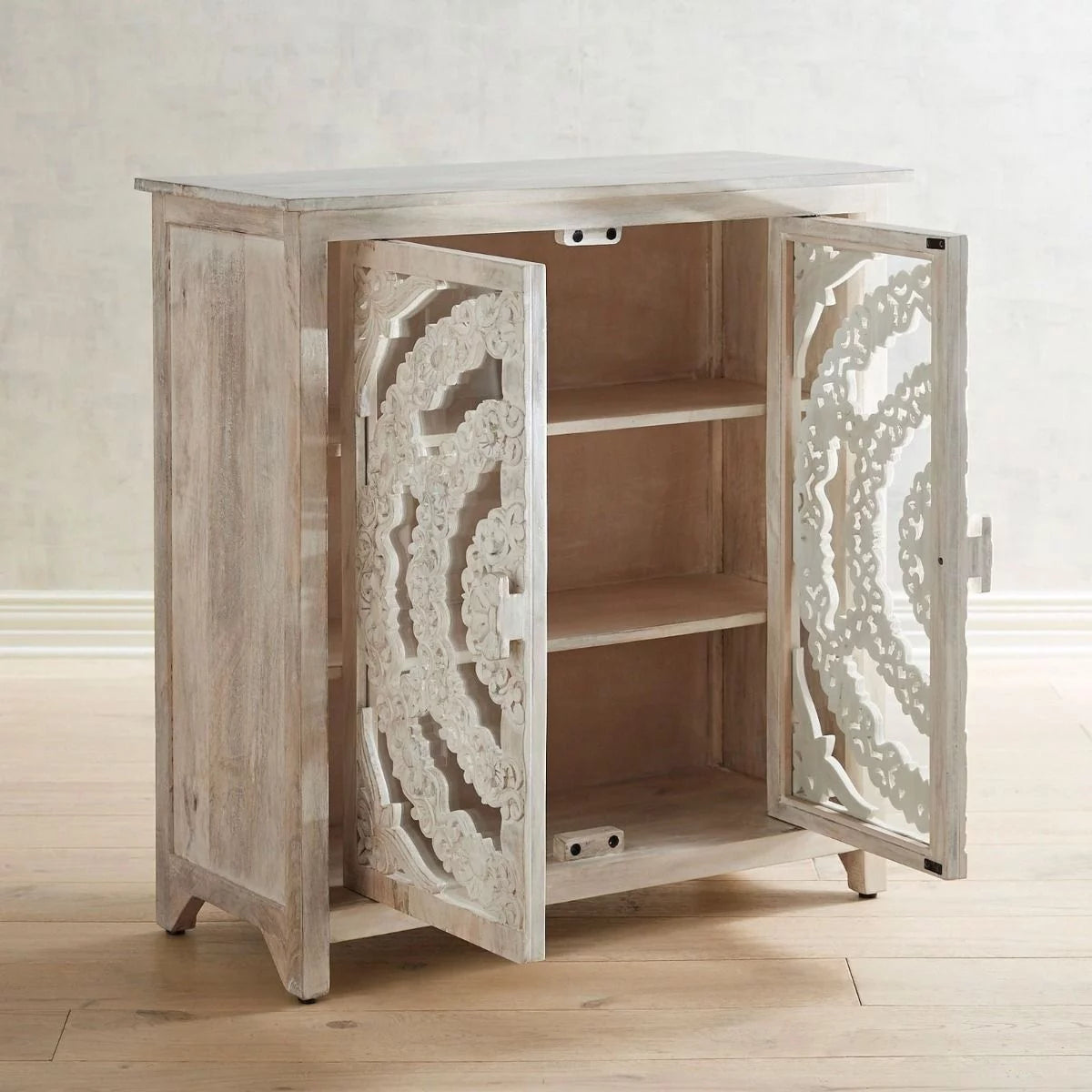 Arched Floral Carved Glass Door Sideboard V6242